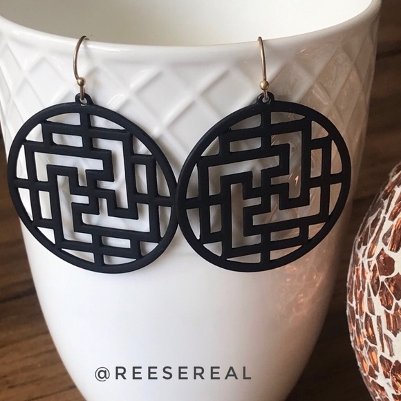 Black Metal Drop Filigree Medallion Earrings! Boho - Picture 7 of 7